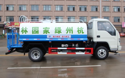 ����С��֮��3���ϑ�5����ˮ܇����DƬ