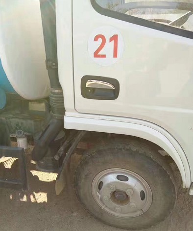 二手5方灑水車(chē)帶戶低價(jià)出售4