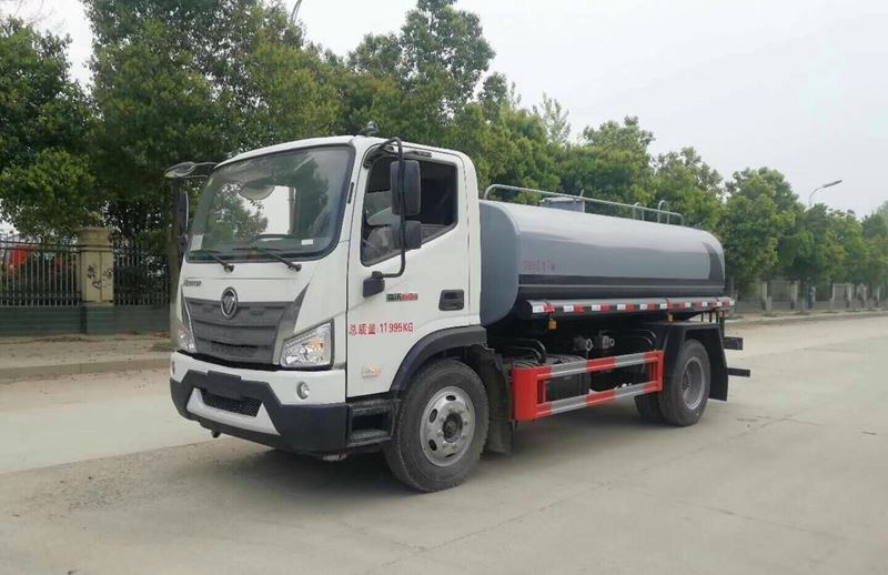 綠化灑水車圖片 綠化灑水車圖片