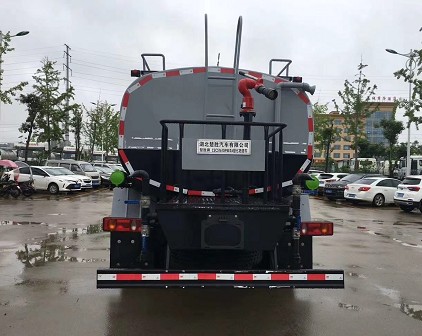 12噸灑水車廠家報價_國六12方東風專用底盤D1綠化灑水車廠家價格4