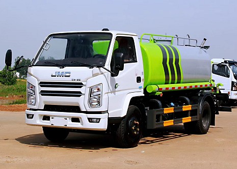 5噸灑水車尺寸_國六江鈴新順達(dá)5方綠化灑水車廠家價格3