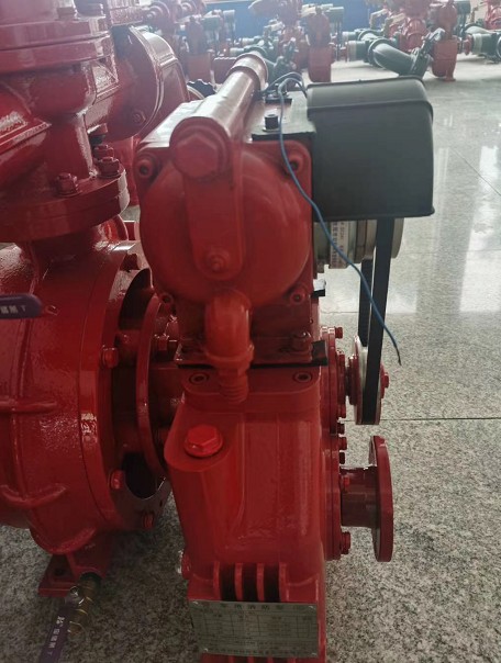 消防車水泵真空胎圖片 消防車水泵真空胎圖片