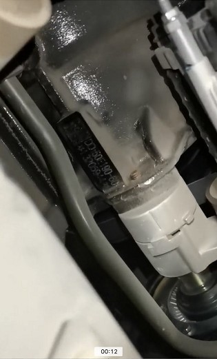 國(guó)六東風(fēng)天錦龍擎190馬力發(fā)動(dòng)機(jī)號(hào)位置 國(guó)六東風(fēng)天錦龍擎190馬力發(fā)動(dòng)機(jī)號(hào)位置