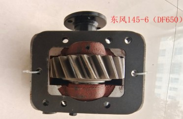 東風DF650變速箱取力器 東風DF650變速箱取力器