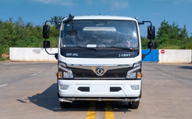 東風(fēng)福瑞卡油電混合動(dòng)力灑水車_KLF5120GPSPHEV型插電式混合動(dòng)力綠化噴灑車 東風(fēng)福瑞卡油電混合動(dòng)力灑水車_KLF5120GPSPHEV型插電式混合動(dòng)力綠化噴灑車